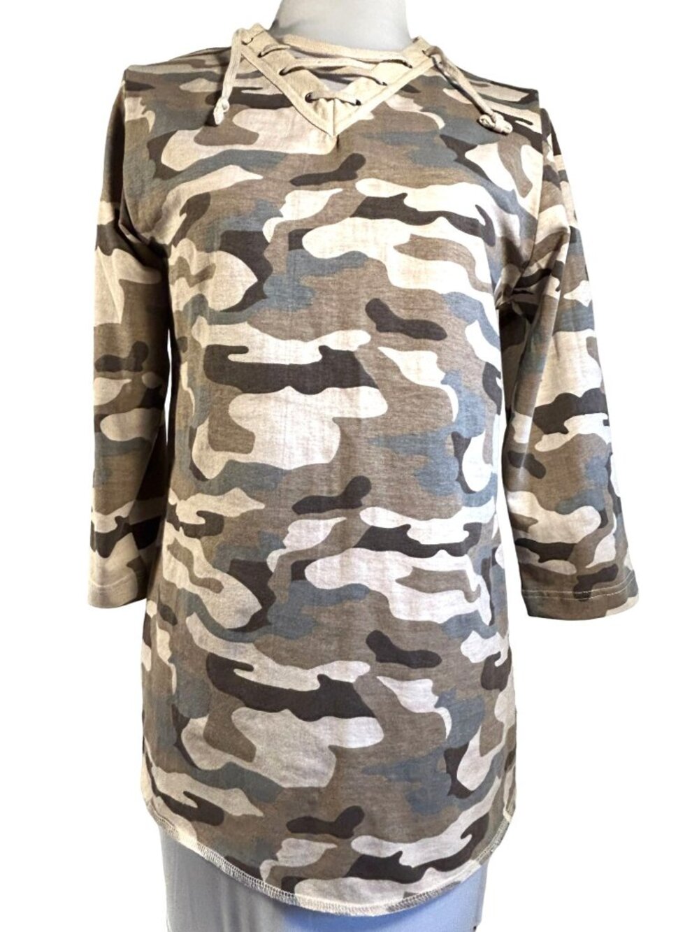 Cabelas Womens Camo Print Lace-Up Neck 3/4 Sleeve Shirt S Reg Pigment Dyed